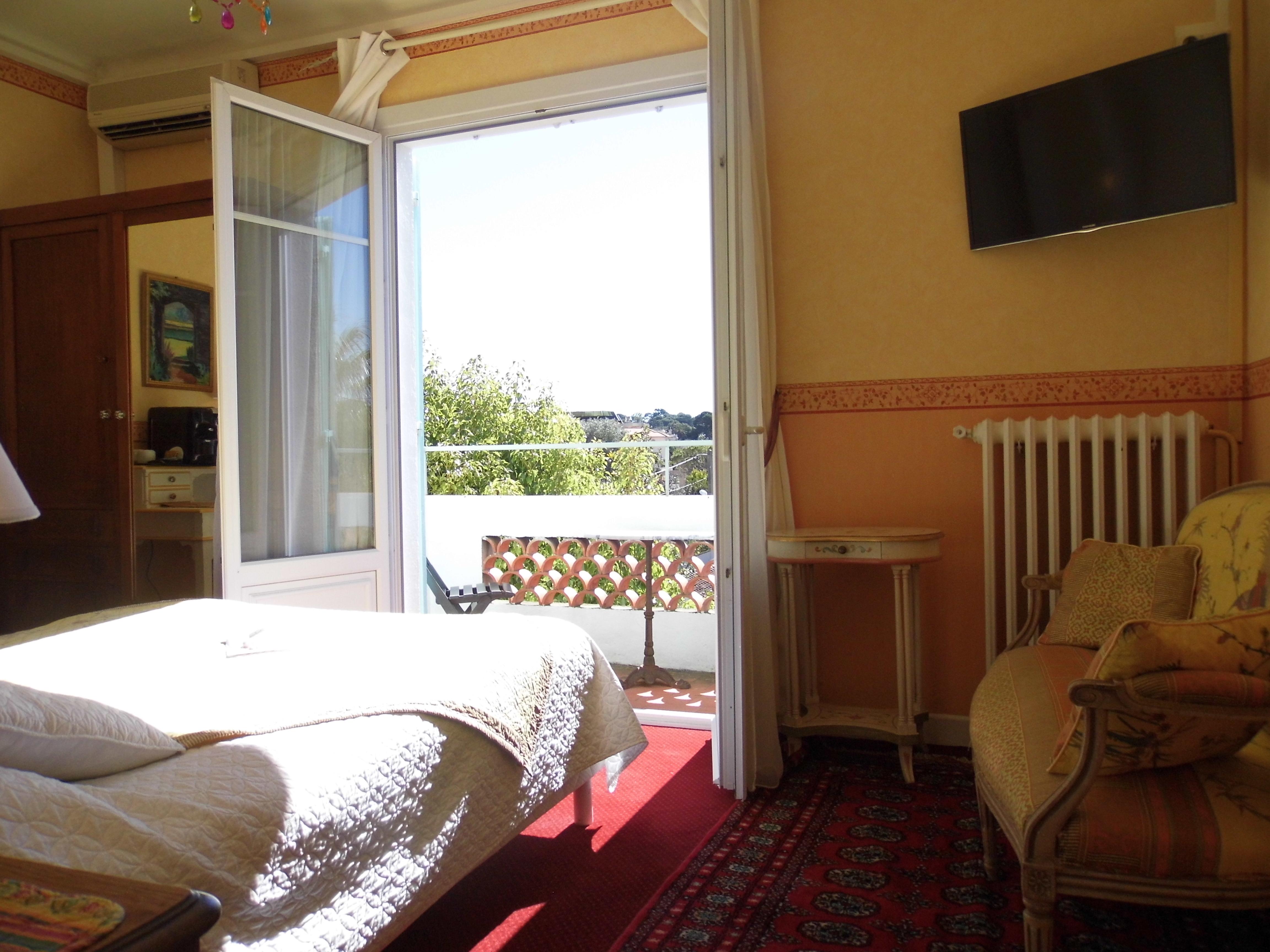 Hôtel Le Pré Catelan Juan-les-Pins Buitenkant foto