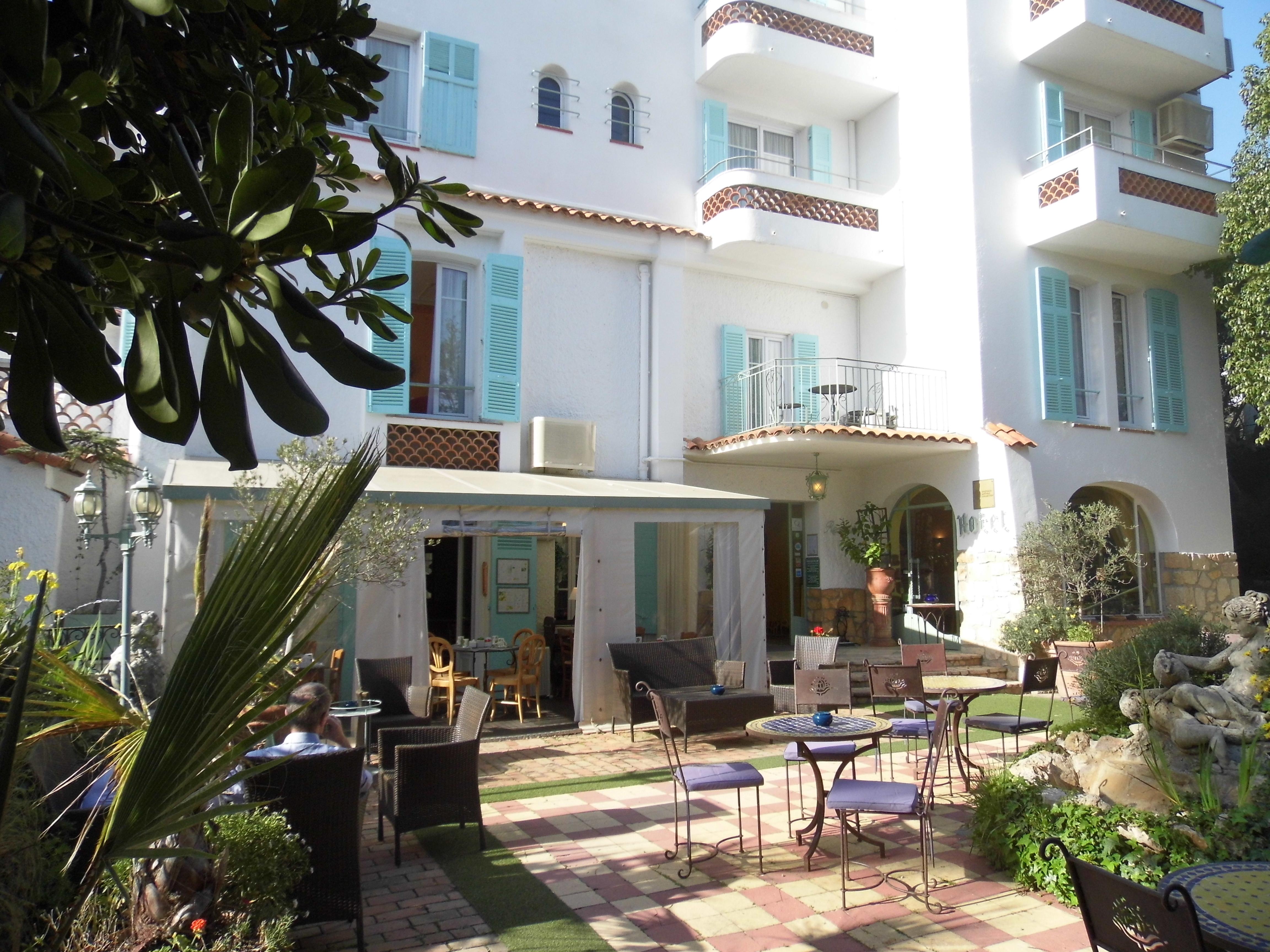 Hôtel Le Pré Catelan Juan-les-Pins Buitenkant foto
