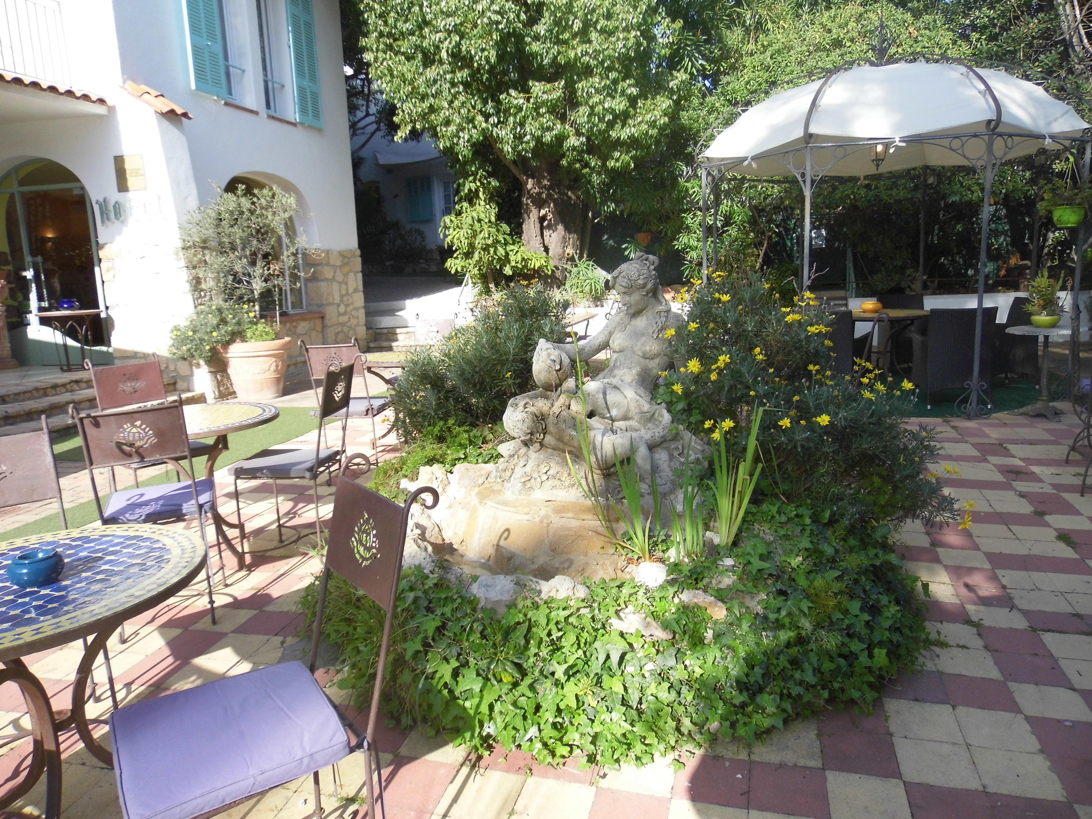 Hôtel Le Pré Catelan Juan-les-Pins Buitenkant foto