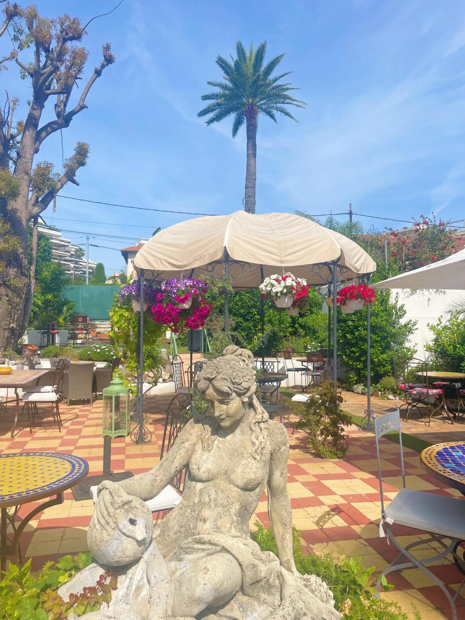 Hôtel Le Pré Catelan Juan-les-Pins Buitenkant foto