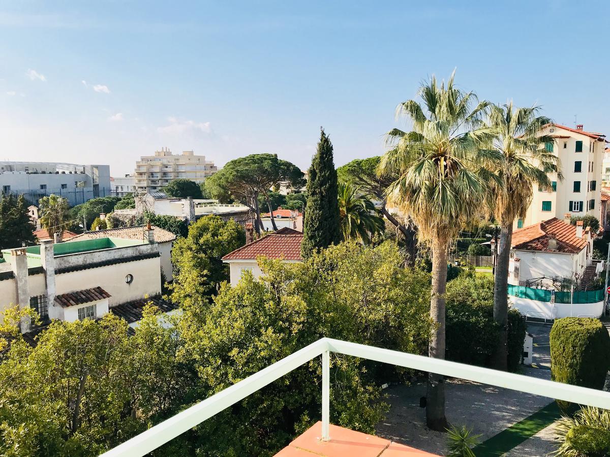 Hôtel Le Pré Catelan Juan-les-Pins Buitenkant foto